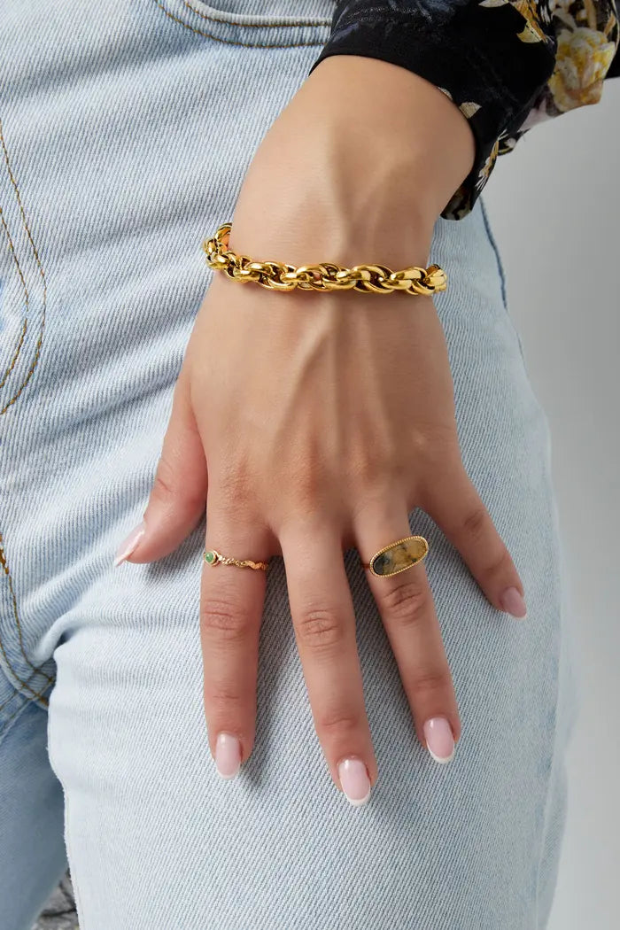 ovele ring beige natuursteen